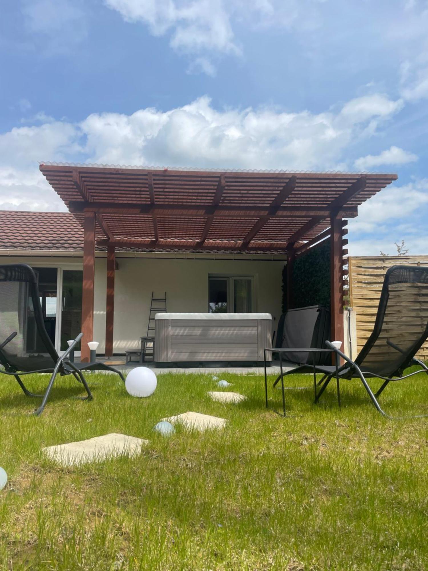 Sinalospa - Culiacan - Appartement Jardin Jacuzzi Sauna A 5 Minutes De Nancy Place Stanislas Champigneulles Exterior foto