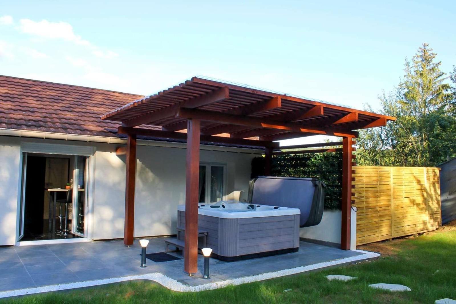 Sinalospa - Culiacan - Appartement Jardin Jacuzzi Sauna A 5 Minutes De Nancy Place Stanislas Champigneulles Exterior foto